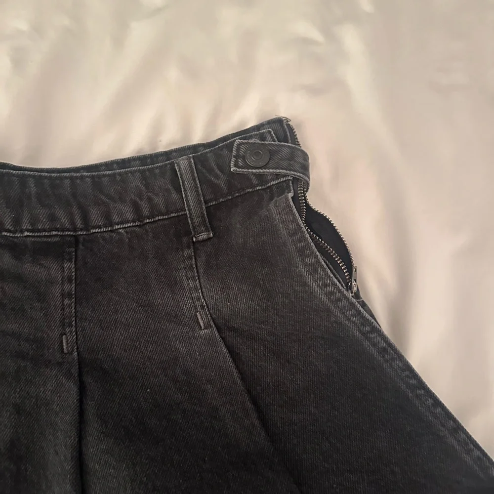 FREE PEOPLE We The Free Stephie Denim Skort in In The City - size 26 faded black